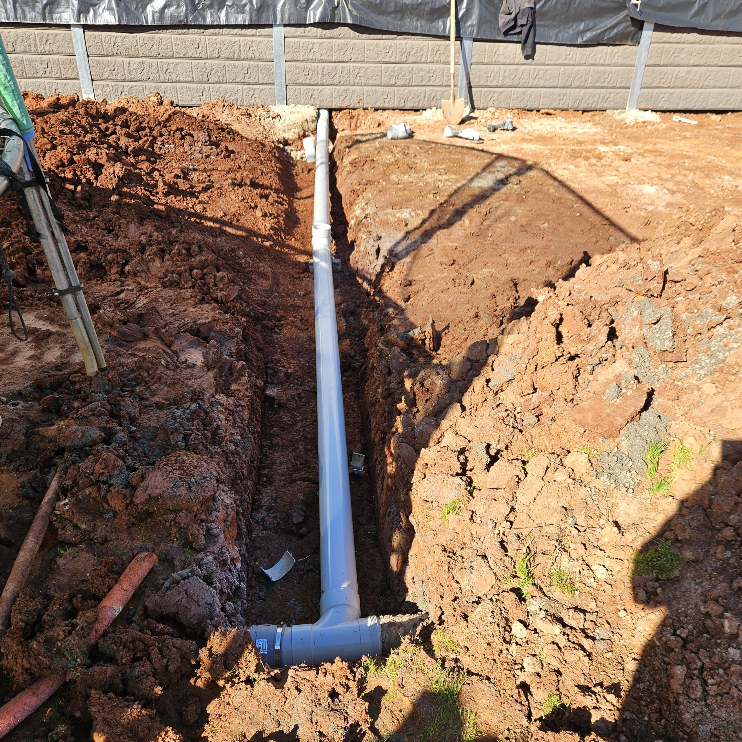 Retaining wall drainage Albury Wodonga